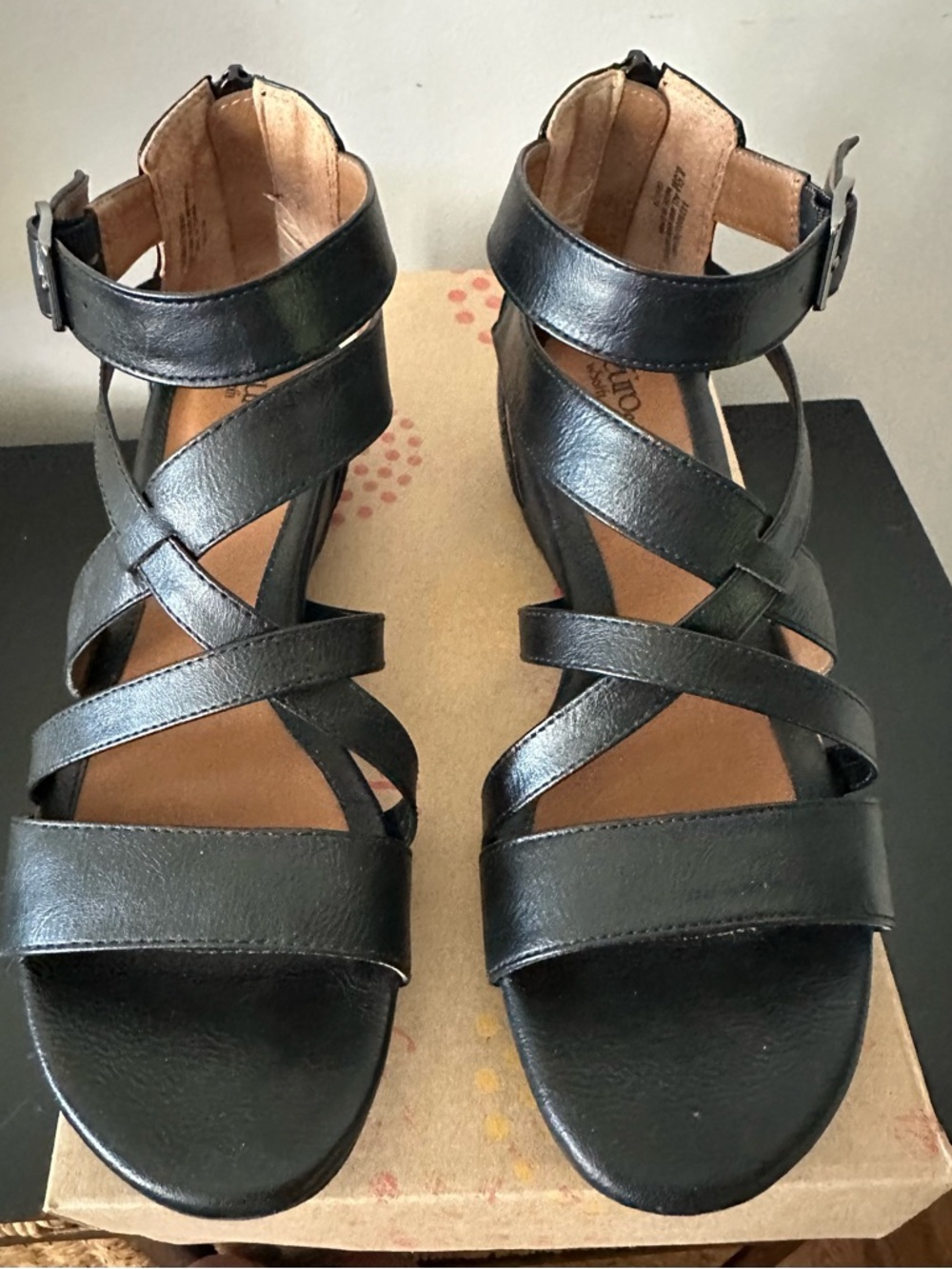 Eurosoft Remmy Black Strappy Sandals Womens 8.5M Comfort Low Wedge Ankle Strap